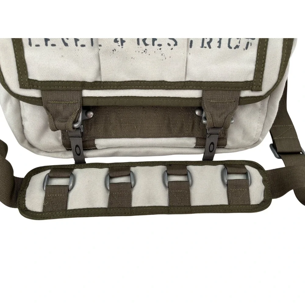 Oakley Tactical Field Gear Standard Issue Canvas Messenger Bag‎ Adjustable Strap